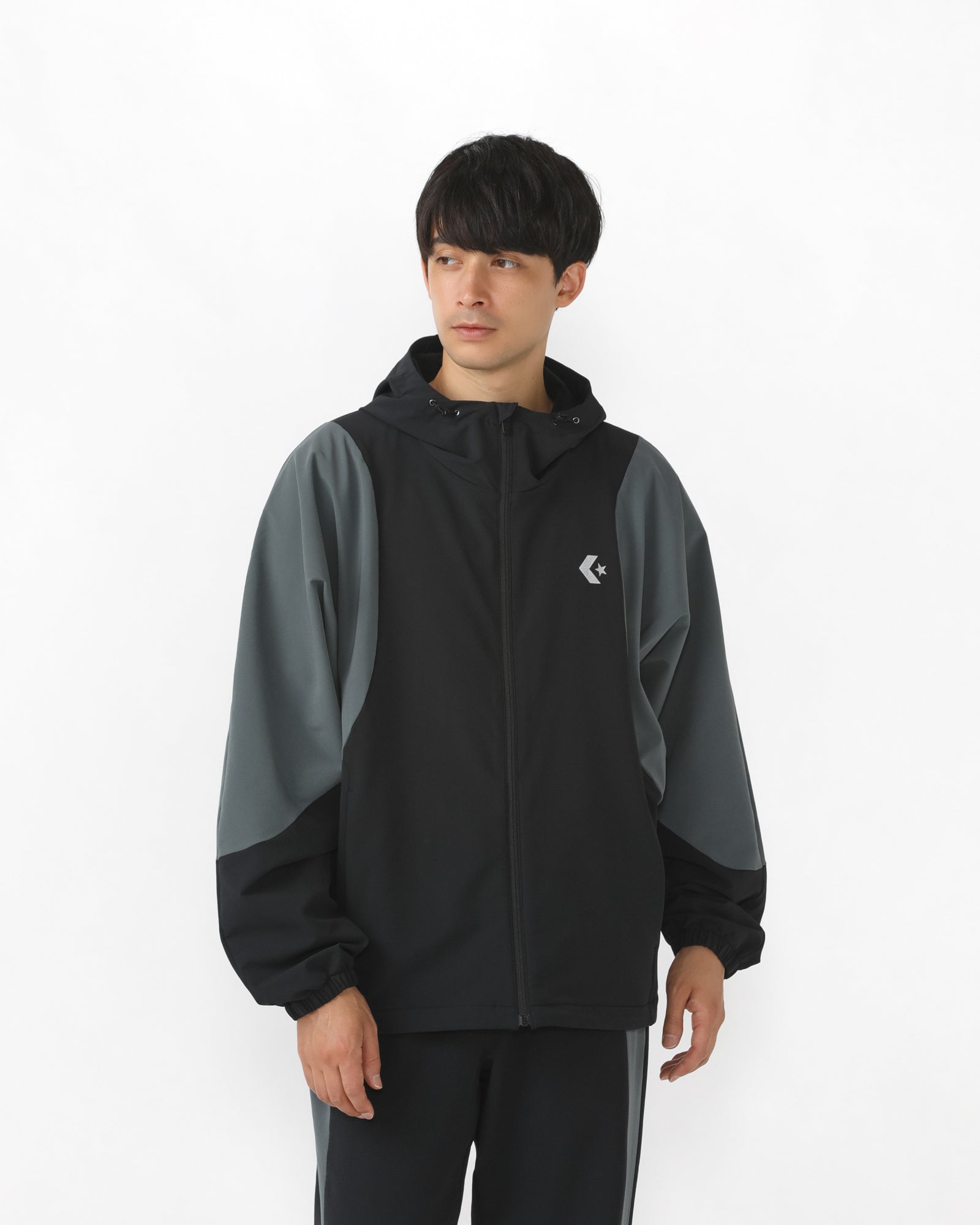 こん。 COL BLOCK WOVEN JACKET MENS (ブラック/チャコール)– コンバース