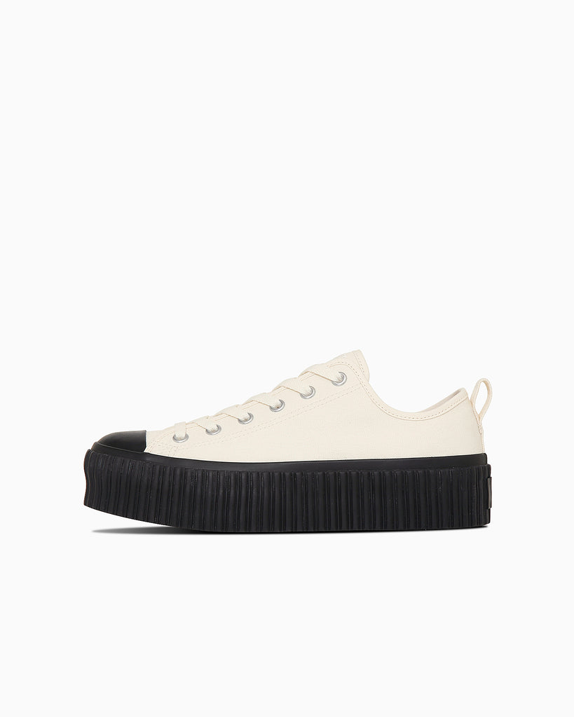 CONVERSE REACT ブラック/ホワイト厚底スニーカー24cm ALL STAR コンバース スニーカー レディース 靴 ホワイト 白