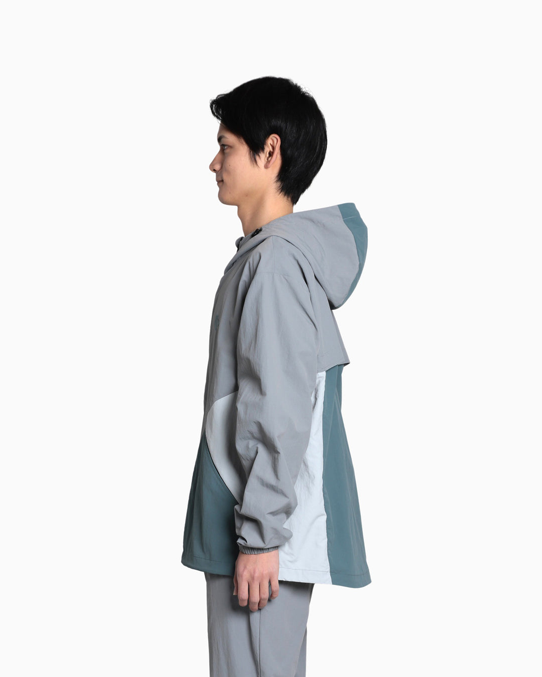 COLOR BLOCK WOVEN JACKET (グレーマルチ)– コンバース