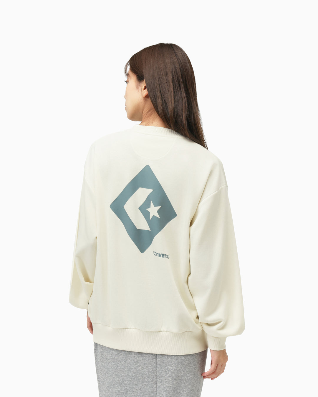 DIAMOND LOGO SWEAT CREW TOP LADIES (アイボリー)– コンバース