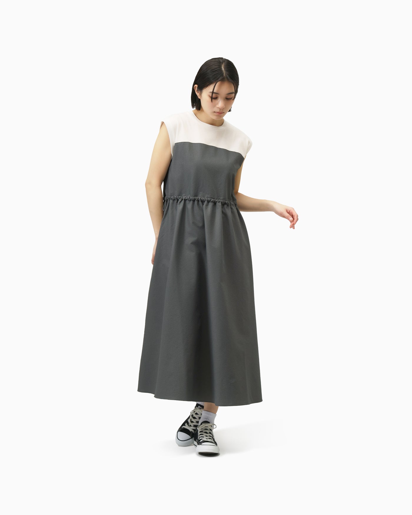 SEERSUCKER DOCKING ONEPIECE L (チャコール)– コンバース オンライン