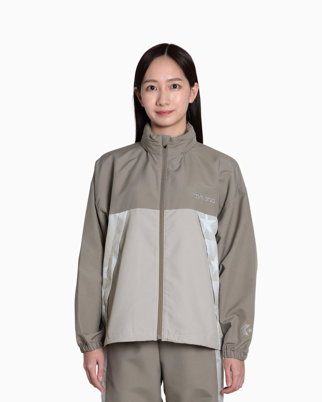 HOODED SP WOVEN JACKET W (ベージュ)– コンバース オンライン