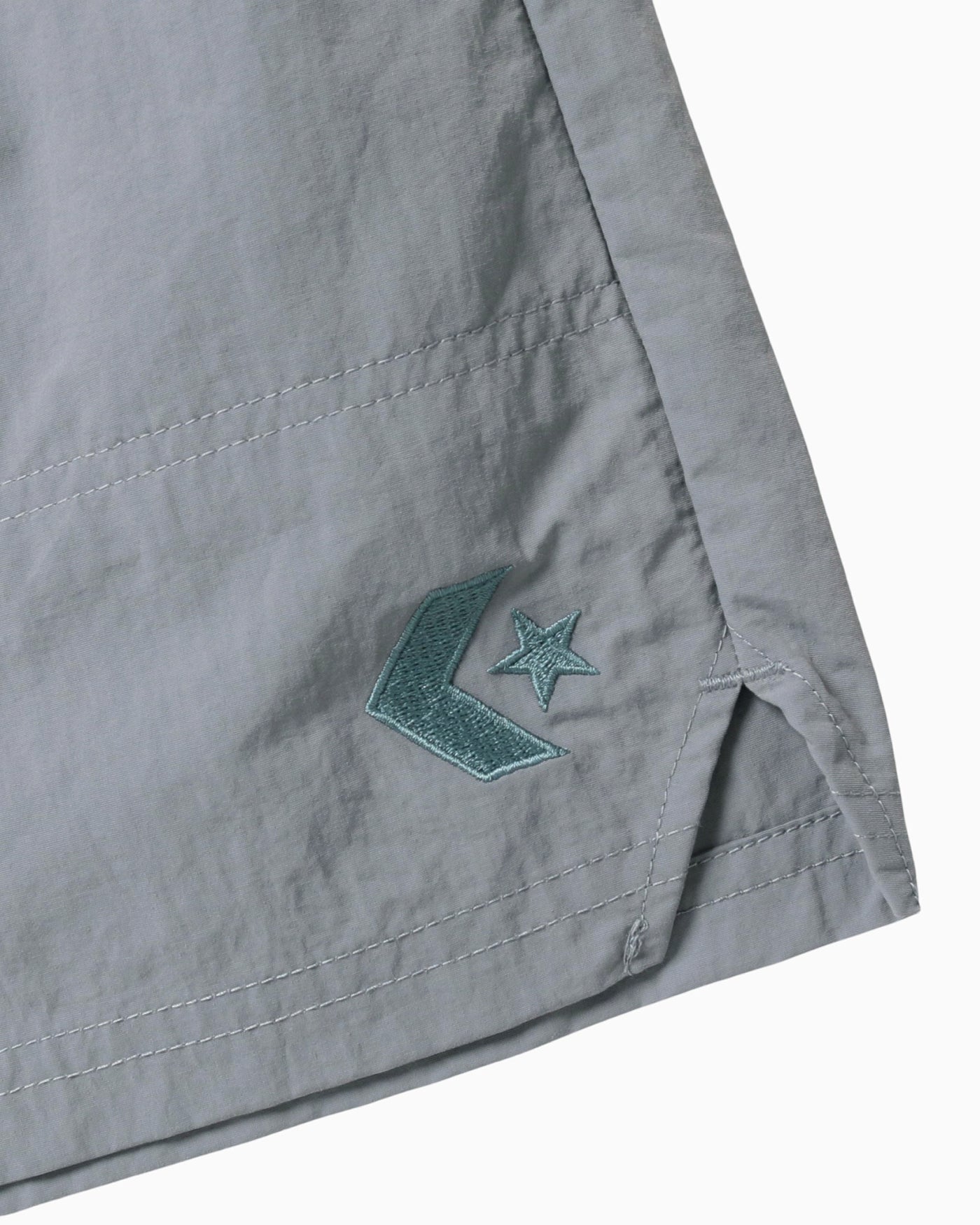 COLOR BLOCK WOVEN SHORTS