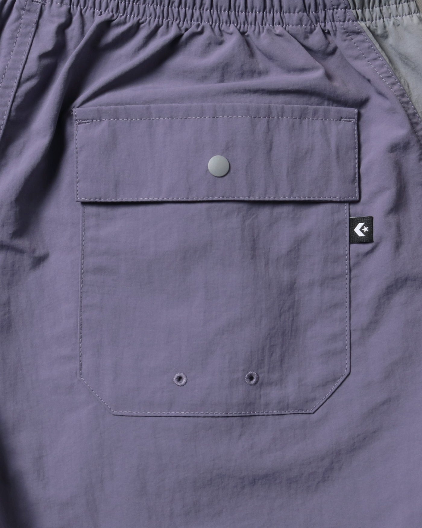 COLOR BLOCK WOVEN SHORTS